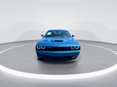 Used 2021 Dodge Challenger R/T Scat Pack RWD image 3