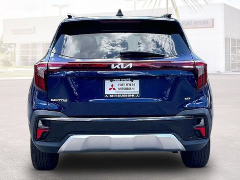 Used 2025 Kia Seltos EX w/ EX Sunroof Package AWD/4WD image 16