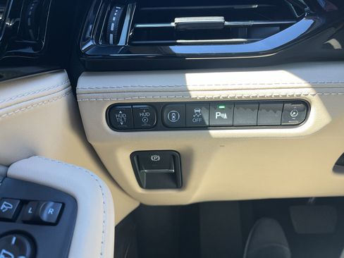 Certified 2023 Acura MDX SH-AWD w/ Advance Package image 18