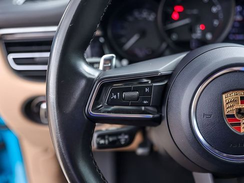 Used 2022 Porsche Macan image 14