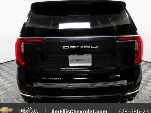 Certified 2025 GMC Yukon XL Denali Ultimate AWD/4WD image 31