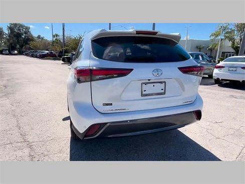 Used 2022 Toyota Highlander Limited image 26