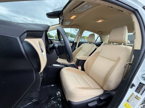 Used 2017 Toyota Corolla LE w/ Carpet Mat Package (TMS) FWD image 21