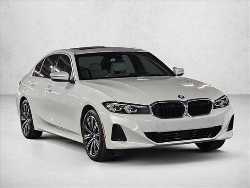 Used 2026 BMW 330i Sedan w/ Premium Package RWD image 3
