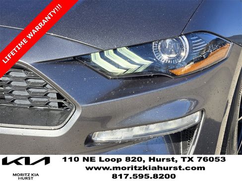 Used 2018 Ford Mustang EcoBoost image 15