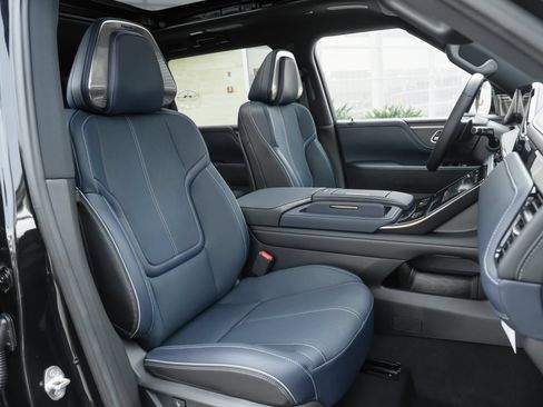 Certified 2026 INFINITI QX80 4WD image 37