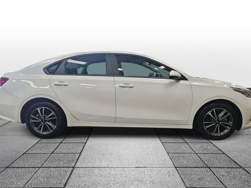 Used 2024 Kia Forte LXS image 4