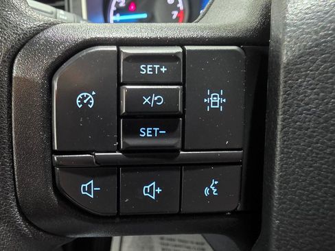 Used 2022 Ford F150 XLT image 4