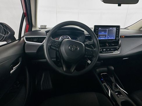 Used 2021 Toyota Corolla LE FWD image 17