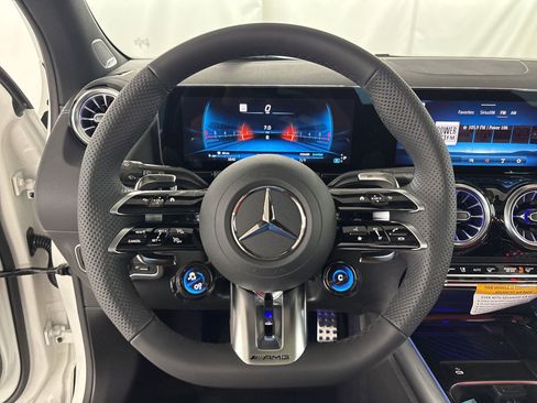 New 2026 Mercedes-Benz GLA 35 AMG 4MATIC image 17