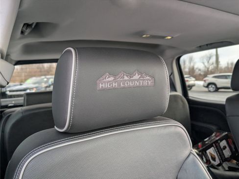 Used 2018 Chevrolet Silverado 1500 High Country image 16