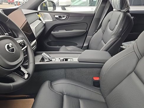 New 2026 Volvo XC60 B5 Ultra w/ Protection Package Premier image 8