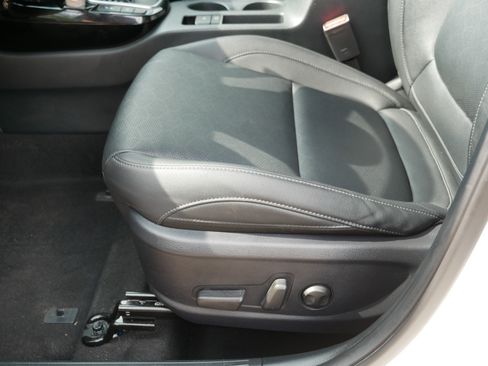 Certified 2024 Kia Seltos SX w/ SX Sunroof Package AWD/4WD image 20