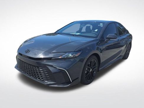 Used 2025 Toyota Camry SE w/ Multimedia Upgrade Package FWD image 13