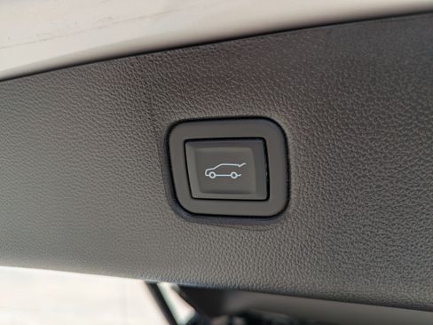 Used 2024 Chevrolet Blazer RS w/ Driver Confidence II Package FWD image 12