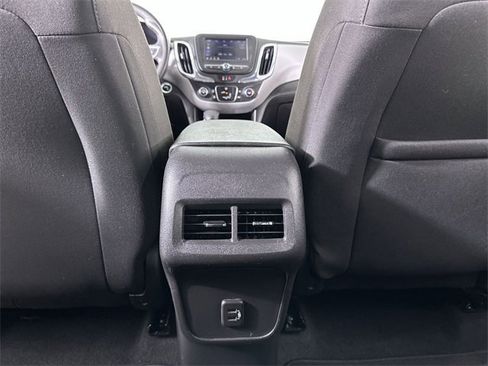 Used 2023 Chevrolet Equinox LT image 22