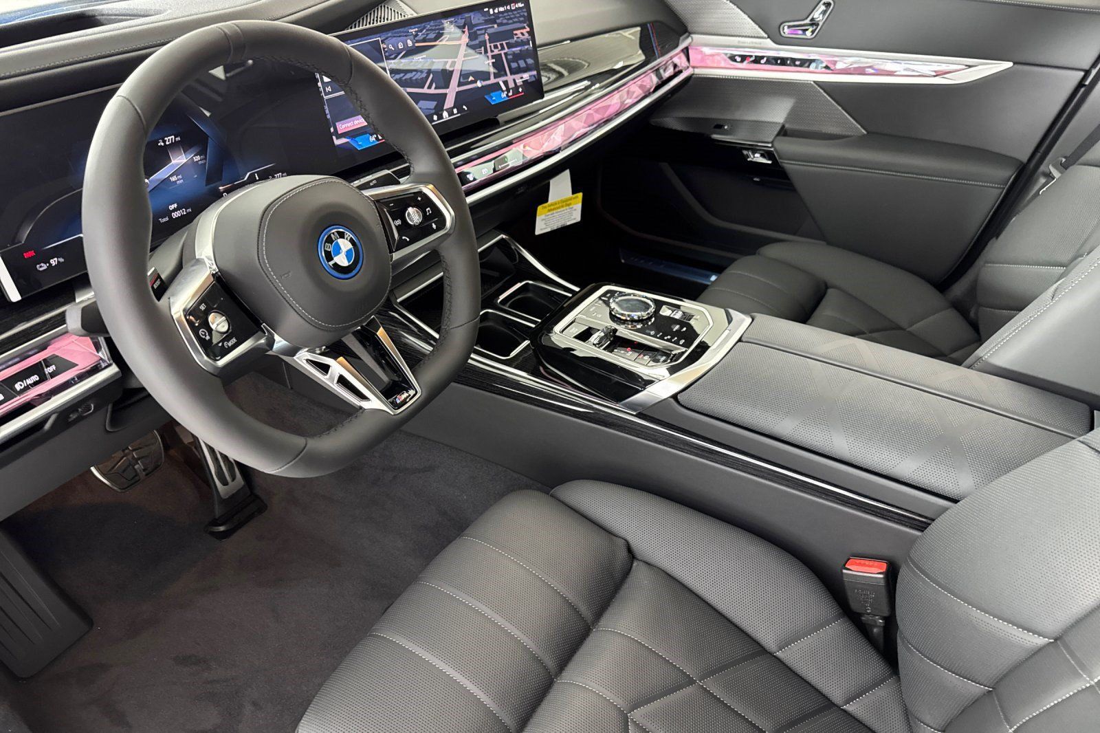 Used 2026 BMW i7 xDrive60 w/ M Sport Package RWD image 4
