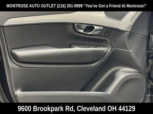 Used 2022 Volvo XC90 T5 Momentum image 11
