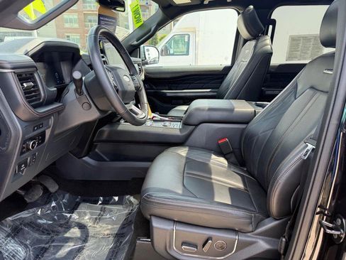 Certified 2024 Ford Expedition Max Platinum image 18