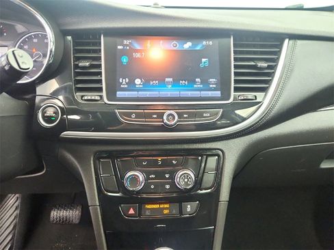 Used 2019 Buick Encore Preferred w/ Safety Package image 17