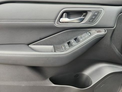 Used 2026 Nissan Rogue Platinum w/ Platinum Premium Package image 20