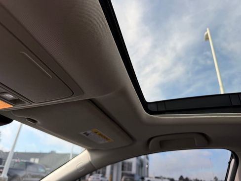 Used 2021 Honda Accord Touring image 21