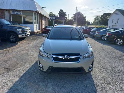 Used 2017 Subaru Crosstrek 2.0i Premium AWD/4WD image 2