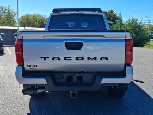 New 2025 Toyota Tacoma TRD Sport image 6