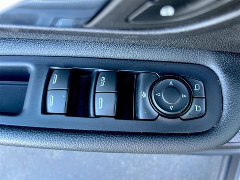 Used 2024 GMC Terrain SLE w/ Driver Convenience Package image 20