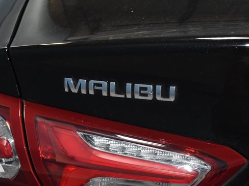 Used 2020 Chevrolet Malibu LT FWD image 25