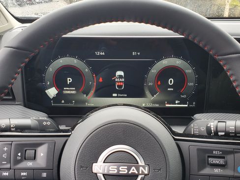 Used 2025 Nissan Kicks SR AWD/4WD image 37