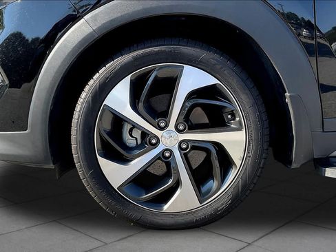 Used 2018 Hyundai Tucson Limited w/ Cargo Package FWD image 11