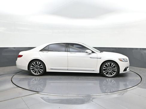 Used 2017 Lincoln Continental Reserve w/ Technology Package FWD image 26