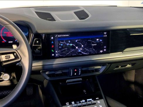 Certified 2026 Porsche Cayenne AWD/4WD image 16