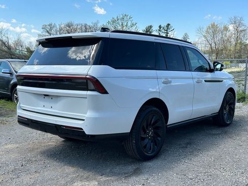 New 2026 Lincoln Navigator Reserve w/ Jet Appearance Package AWD/4WD image 31