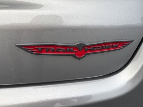 Used 2023 Jeep Compass Trailhawk image 5