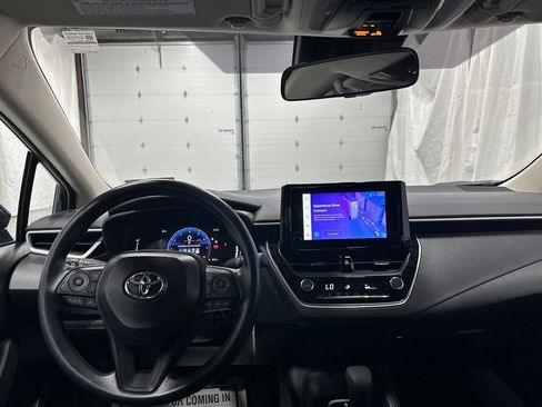 Used 2026 Toyota Corolla LE FWD image 16