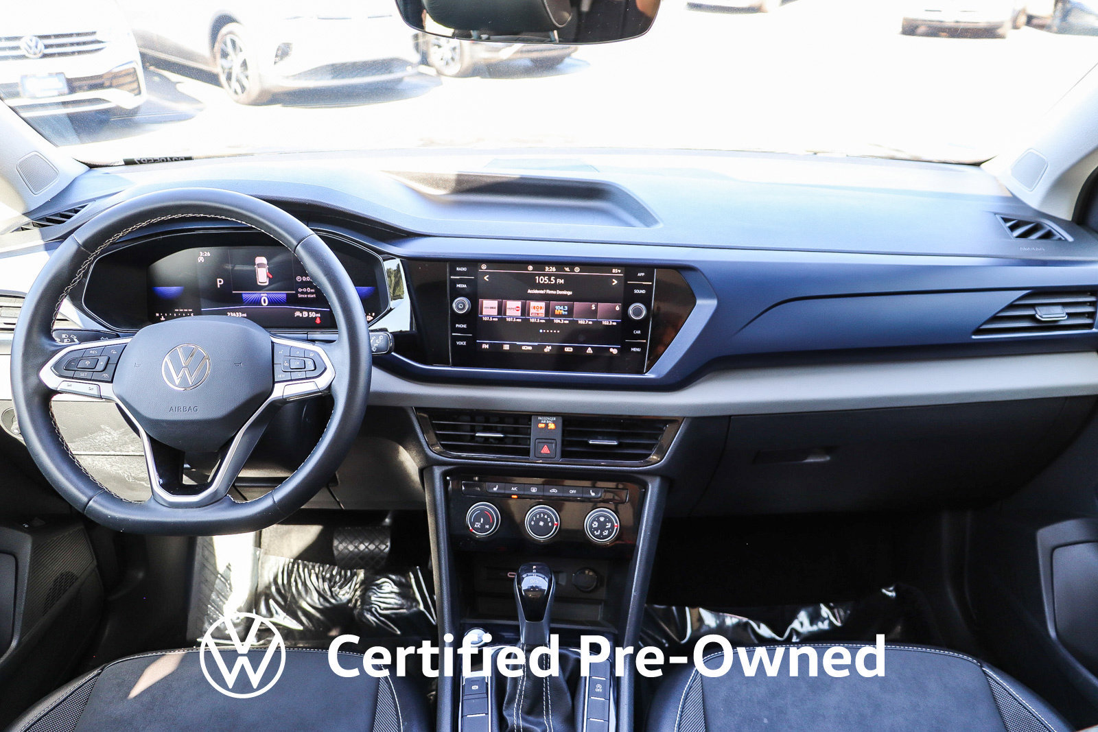 Certified 2023 Volkswagen Taos SE w/ Panoramic Sunroof Package FWD image 14
