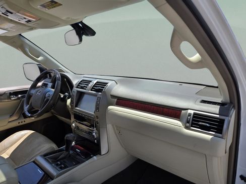Used 2019 Lexus GX 460 Premium AWD/4WD image 28
