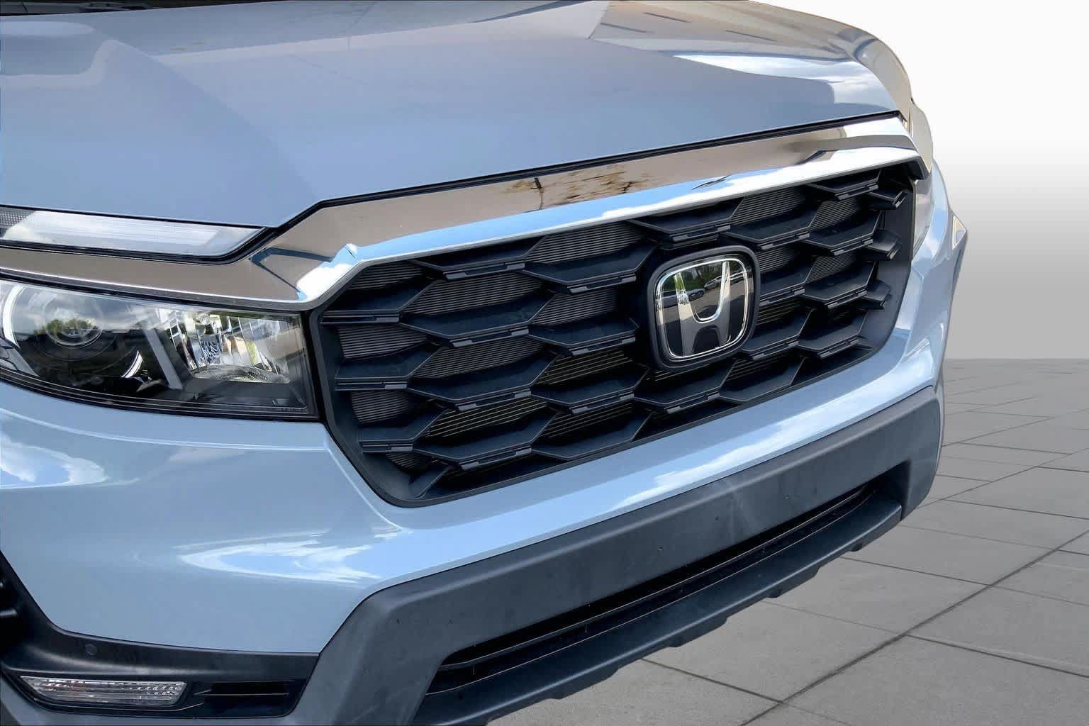 Used 2023 Honda Passport EX-L image 32