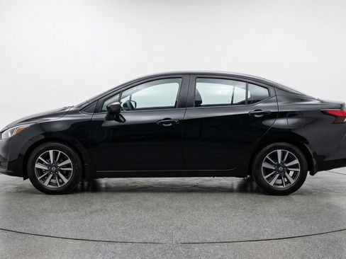 Used 2025 Nissan Versa SV image 5