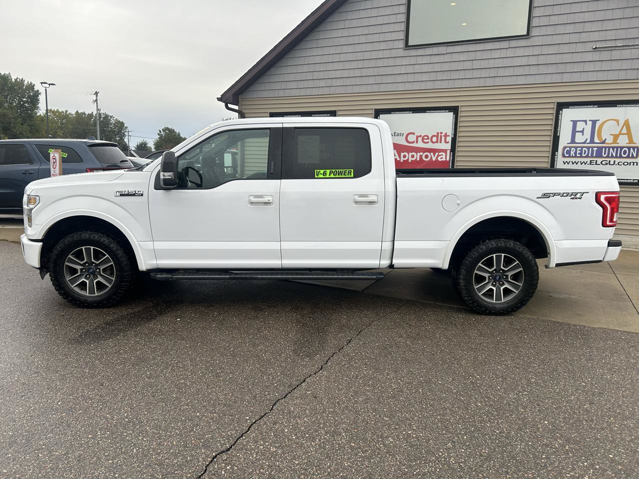 Used 2016 Ford F150 XLT w/ Equipment Group 302A Luxury AWD/4WD image 8
