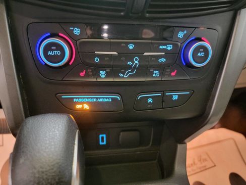 Used 2018 Ford Escape SE FWD image 29