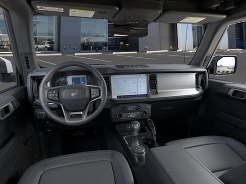 New 2025 Ford Bronco Outer Banks w/ Sasquatch Package image 9