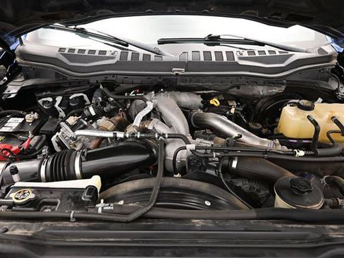 Used 2022 Ford F250 Lariat w/ Lariat Ultimate Package AWD/4WD image 17