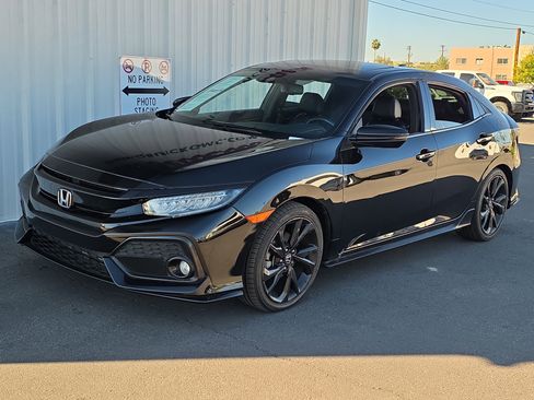 Used 2019 Honda Civic Sport Touring image 3