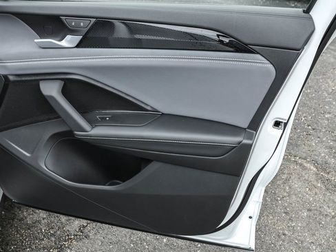 New 2025 Volkswagen Tiguan SE R-Line image 45