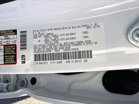 Used 2025 Toyota Tacoma TRD Sport image 33