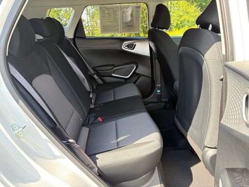Used 2024 Kia Soul LX FWD image 29