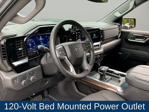 Used 2025 Chevrolet Silverado 1500 LT Trail Boss w/ Convenience Package II AWD/4WD image 22